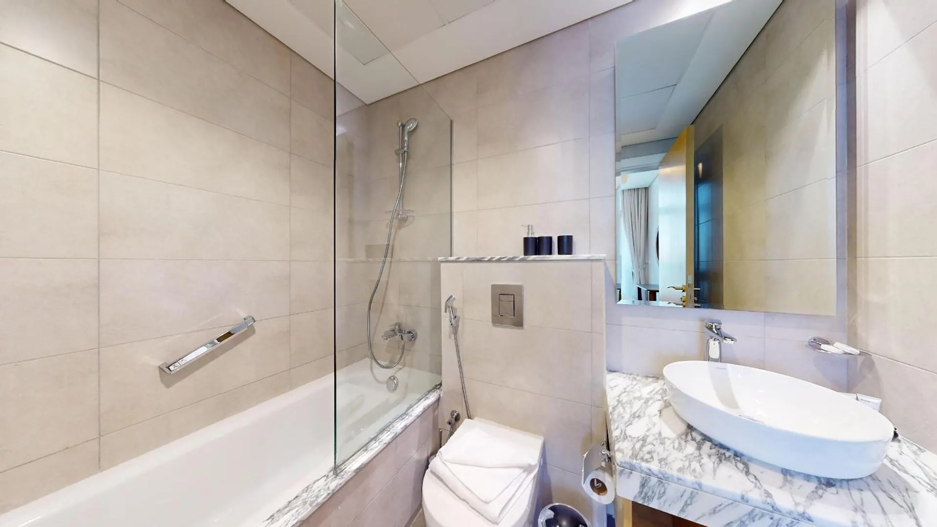 Apartment Primestay - Canal View 2Br In Aykon City Tower - Business Bay Dubai United Arab Emirates